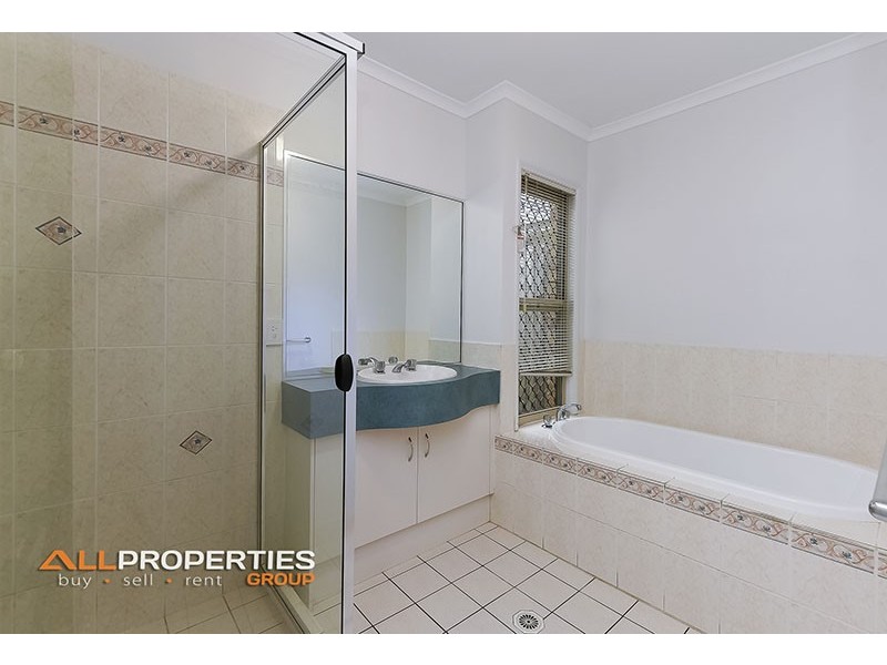 18 Goldeneye Place, Forest Lake QLD 4078