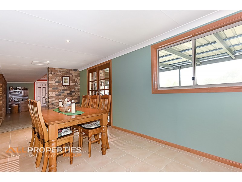 98 Canterbury Dr, Mundoolun QLD 4285