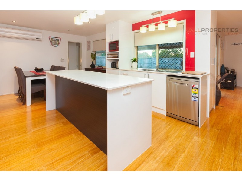 3 Limousin Pl, Waterford West QLD 4133