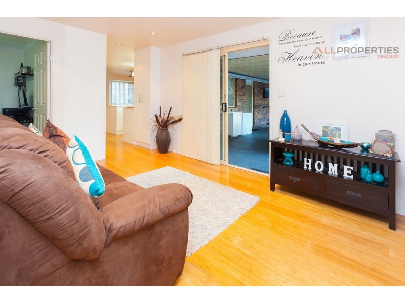 3 Limousin Pl, Waterford West QLD 4133