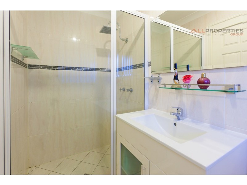 3 Limousin Pl, Waterford West QLD 4133