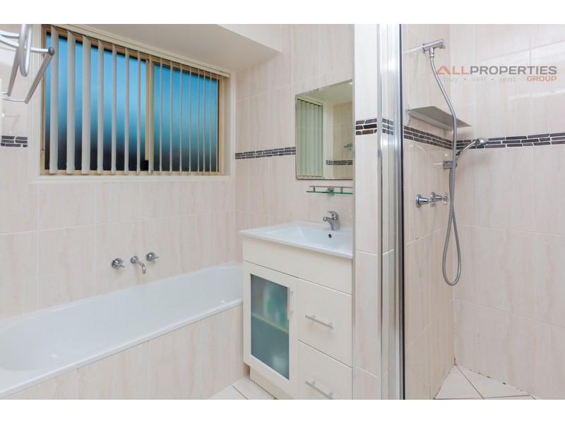 3 Limousin Pl, Waterford West QLD 4133