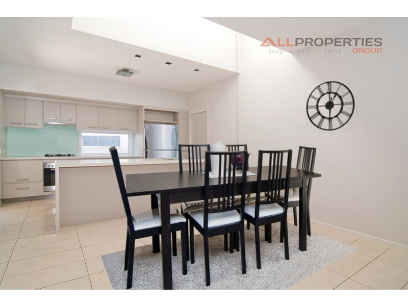 4/99 Ashby Street, Fairfield QLD 4103