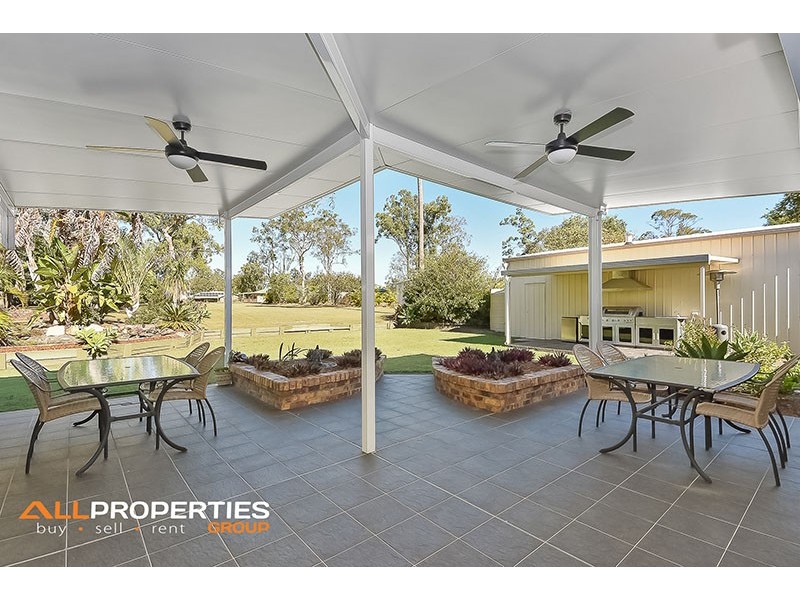 53 Merluna Road, Park Ridge South QLD 4125