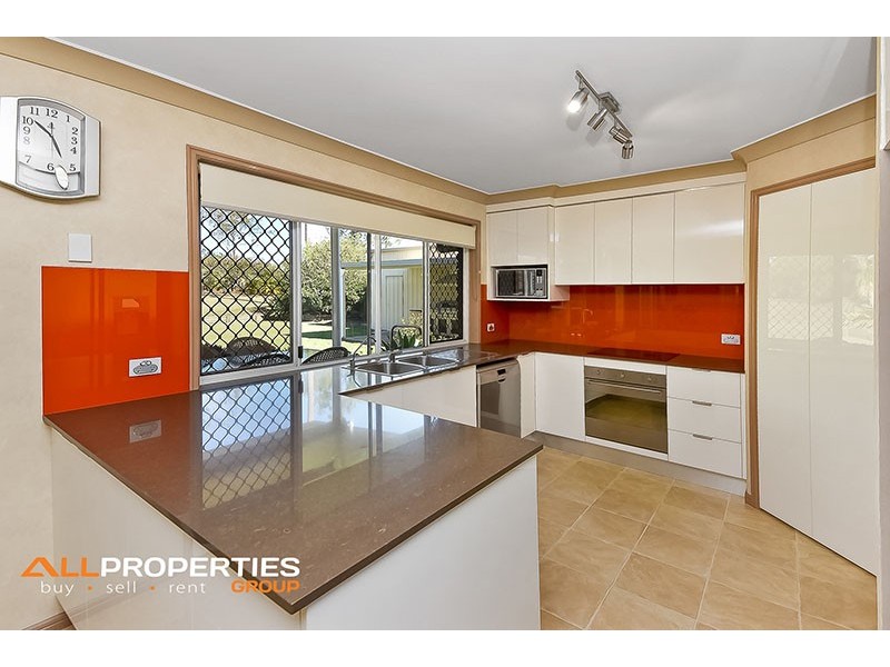 53 Merluna Road, Park Ridge South QLD 4125