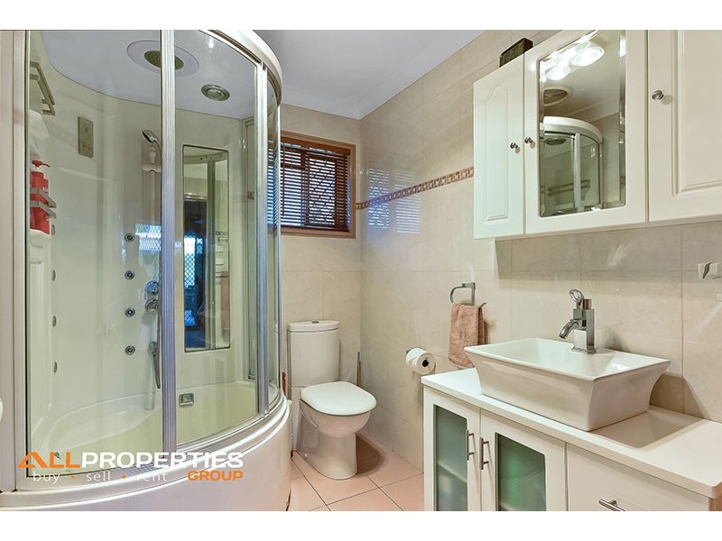 53 Merluna Road, Park Ridge South QLD 4125