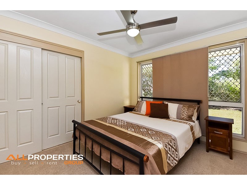 53 Merluna Road, Park Ridge South QLD 4125