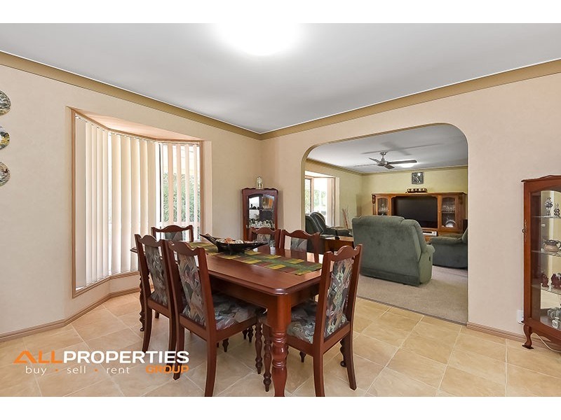 53 Merluna Road, Park Ridge South QLD 4125