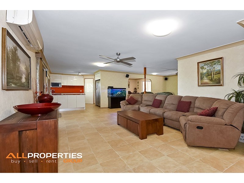 53 Merluna Road, Park Ridge South QLD 4125