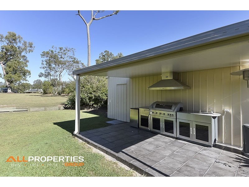 53 Merluna Road, Park Ridge South QLD 4125