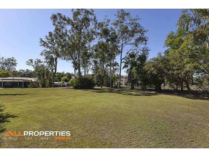 53 Merluna Road, Park Ridge South QLD 4125
