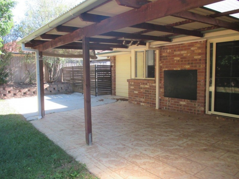 23 Bottlebrush Drive, Regents Park QLD 4118