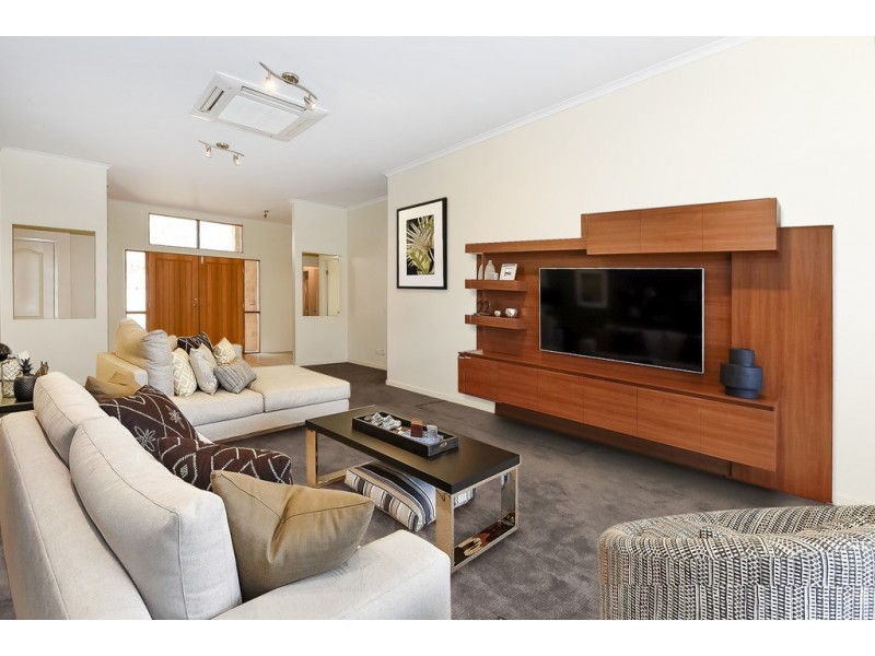 136 Baaring Drive, Karana Downs QLD 4306