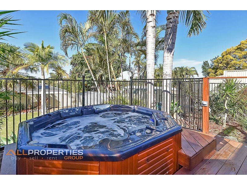 24 REDGUM DRIVE, Regents Park QLD 4118