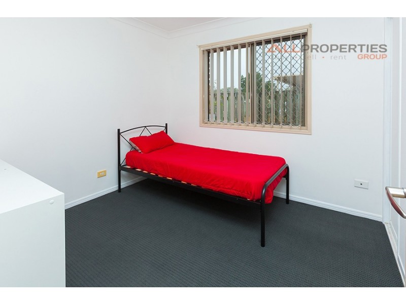 13 Geaney Boulevard, Crestmead QLD 4132