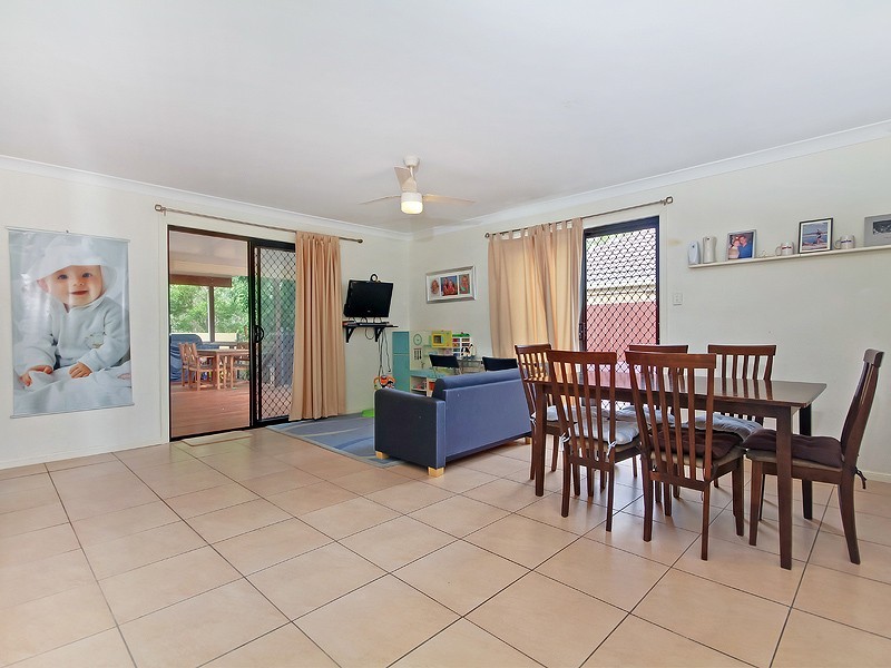 6 Sundown Lane, Forest Lake QLD 4078