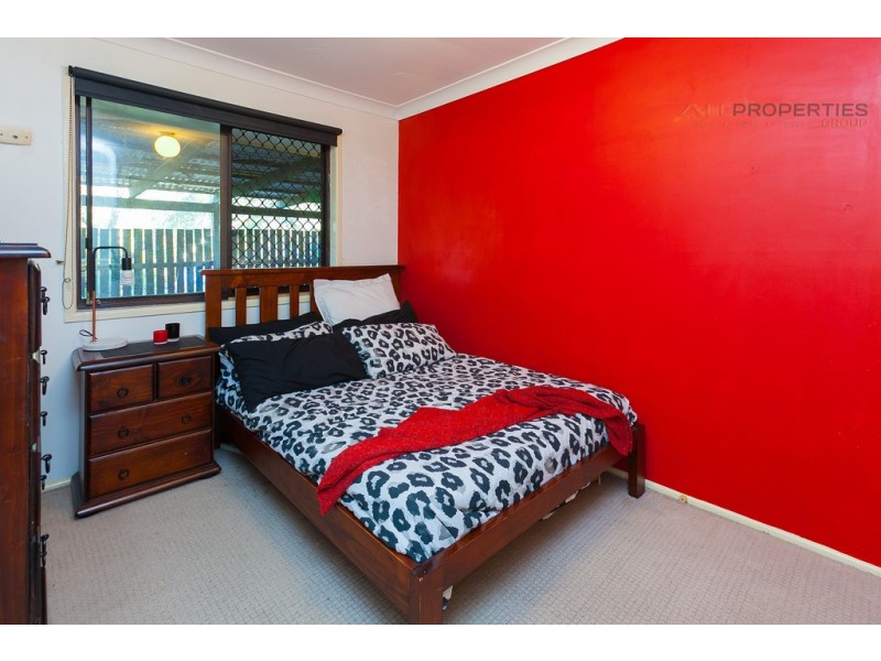 101 Vansittart Rd, Regents Park QLD 4118