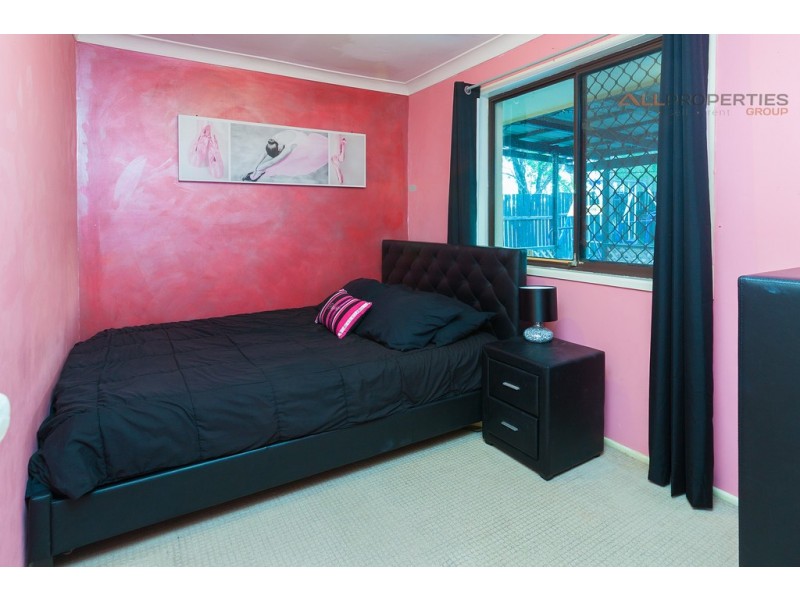 101 Vansittart Rd, Regents Park QLD 4118