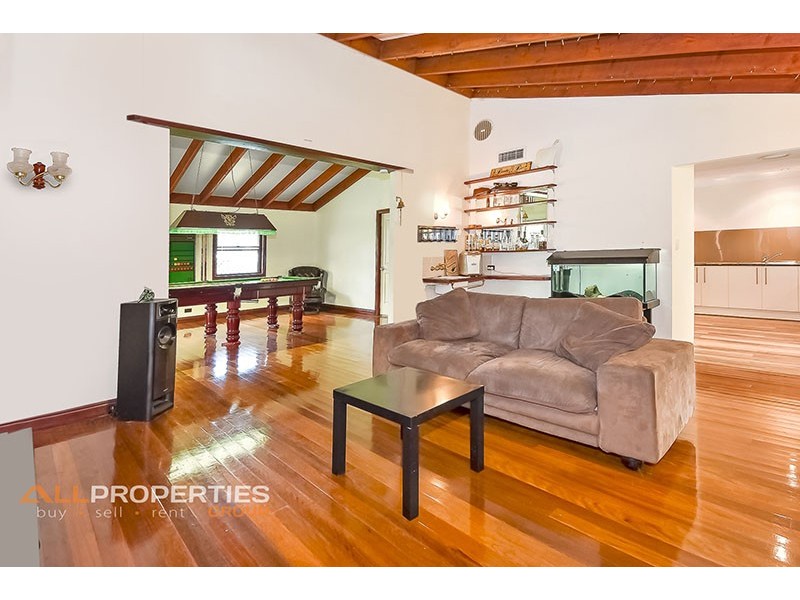 42 Janelle Ct, Munruben QLD 4125