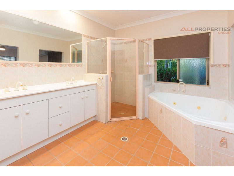 359 Equestrian Drive, New Beith QLD 4124