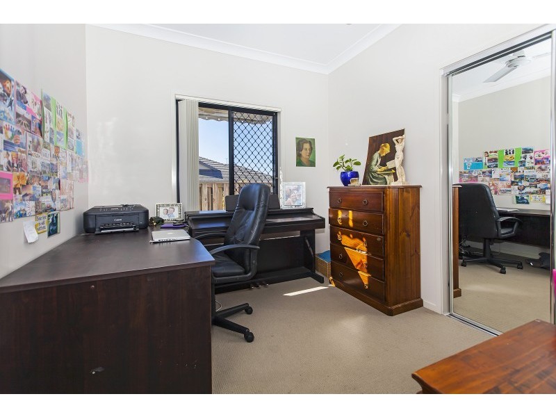 1 Wells Close, North Lakes QLD 4509