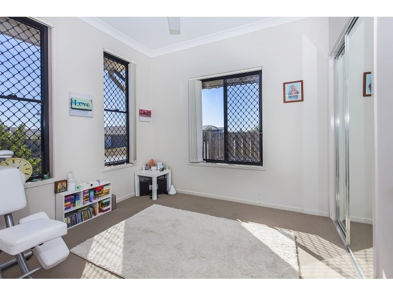 1 Wells Close, North Lakes QLD 4509
