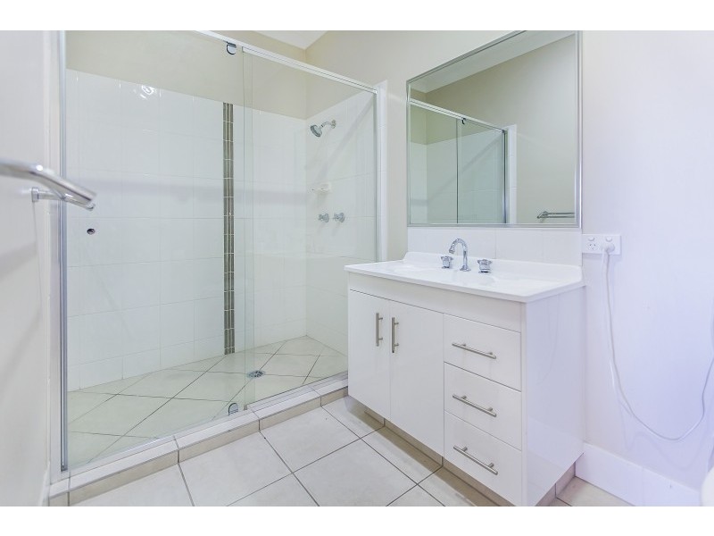 1 Wells Close, North Lakes QLD 4509