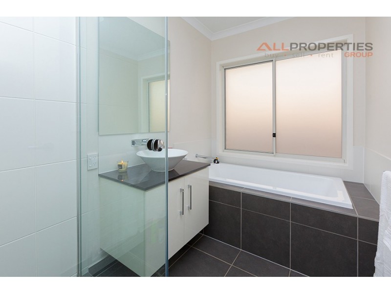 34 Carpenter Street, Yarrabilba QLD 4207