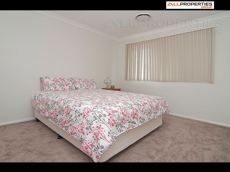 4 Casuarina Circuit, Heathwood QLD 4110