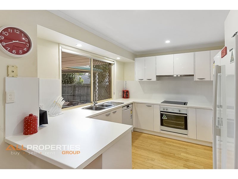 6 Radiata Place, Forest Lake QLD 4078
