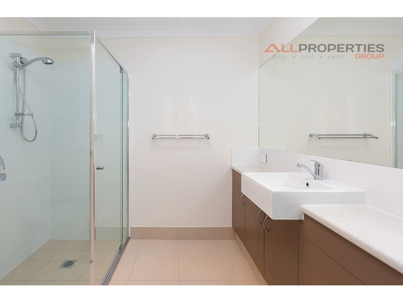 16B Chandon Street, Hillcrest QLD 4118