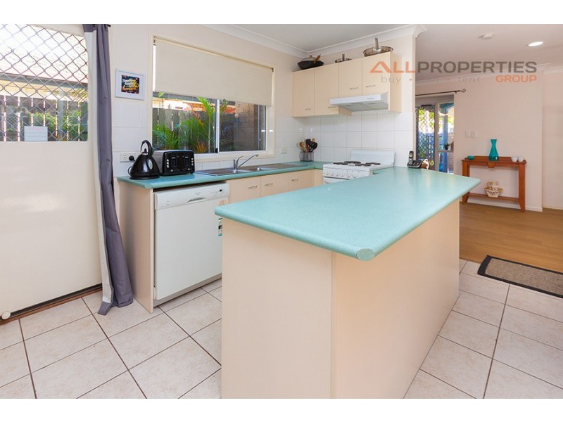 8 Heath Street, Forest Lake QLD 4078