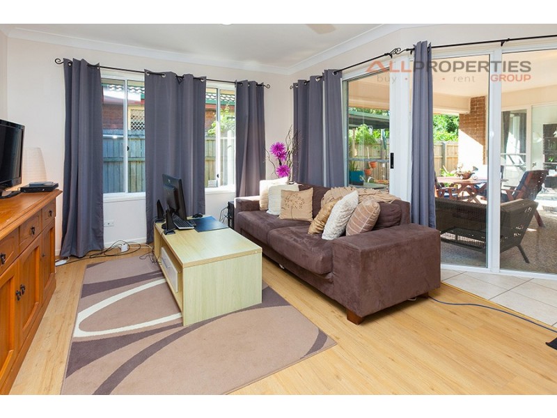 8 Heath Street, Forest Lake QLD 4078