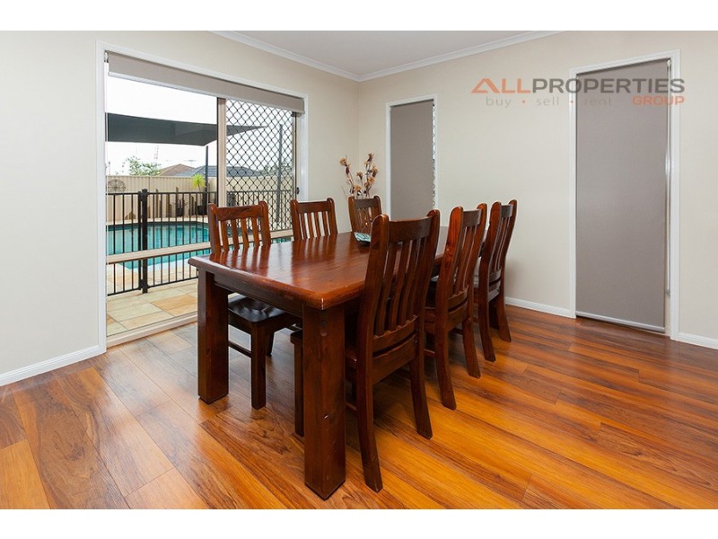 7 Roland Street, Parkinson QLD 4115