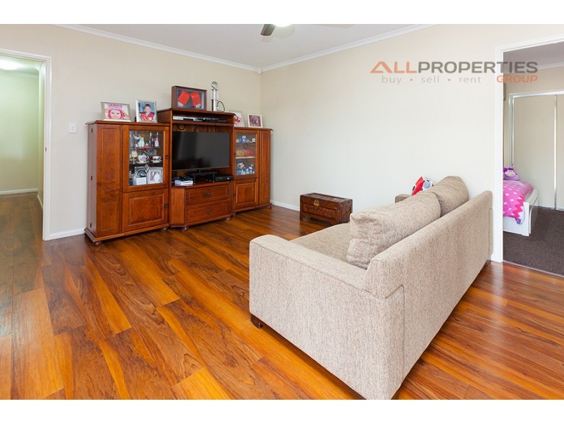 7 Roland Street, Parkinson QLD 4115