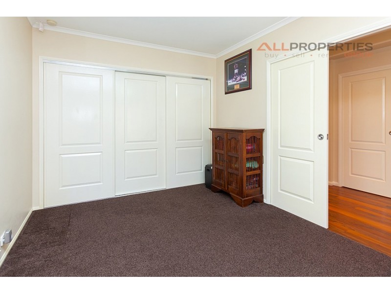 7 Roland Street, Parkinson QLD 4115