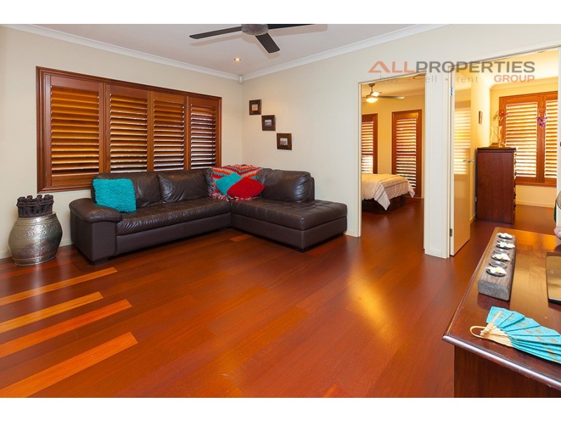 12 Samuel Street, Calamvale QLD 4116