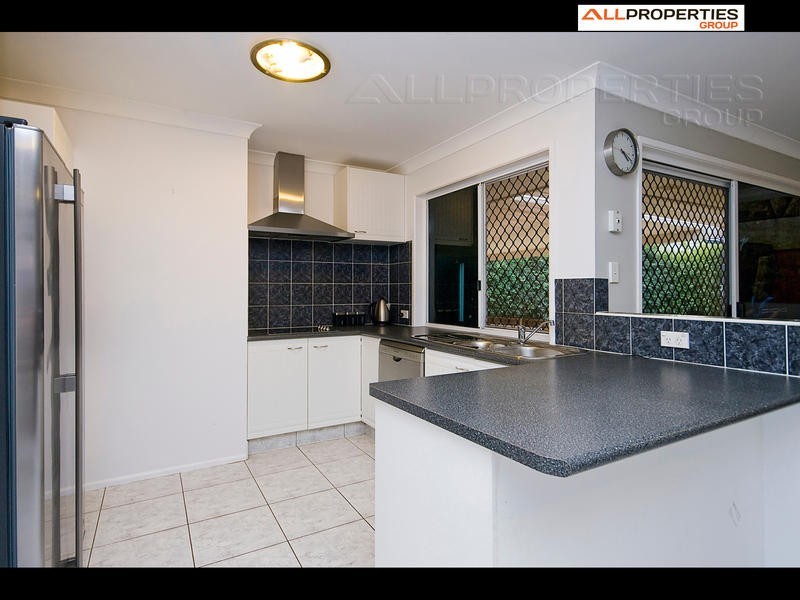 20 Booloumba Crescent, Forest Lake QLD 4078