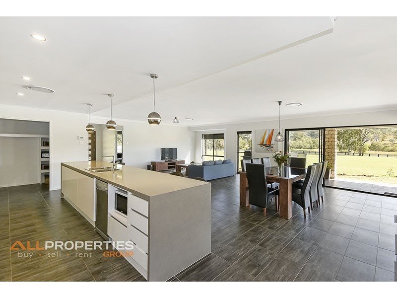2 – 12 Canterbury Drive, Mundoolun QLD 4285