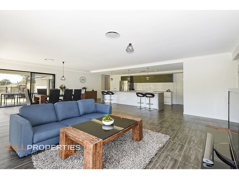 2 – 12 Canterbury Drive, Mundoolun QLD 4285