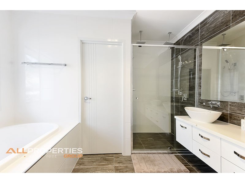 2 – 12 Canterbury Drive, Mundoolun QLD 4285
