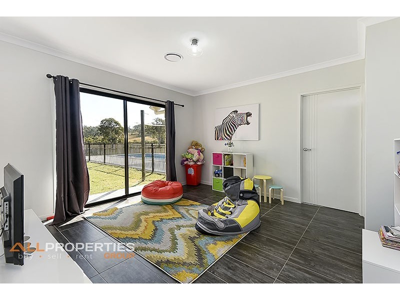 2 – 12 Canterbury Drive, Mundoolun QLD 4285