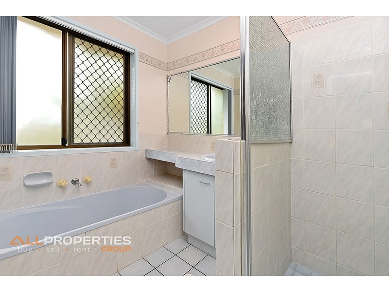 20 GUMVIEW CLOSE, Regents Park QLD 4118