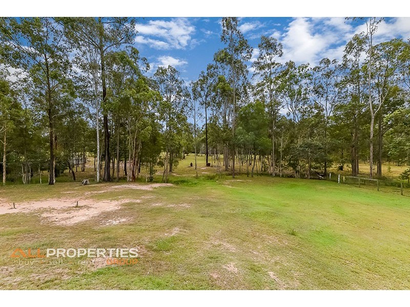 35 Bushman Dr, Jimboomba QLD 4280
