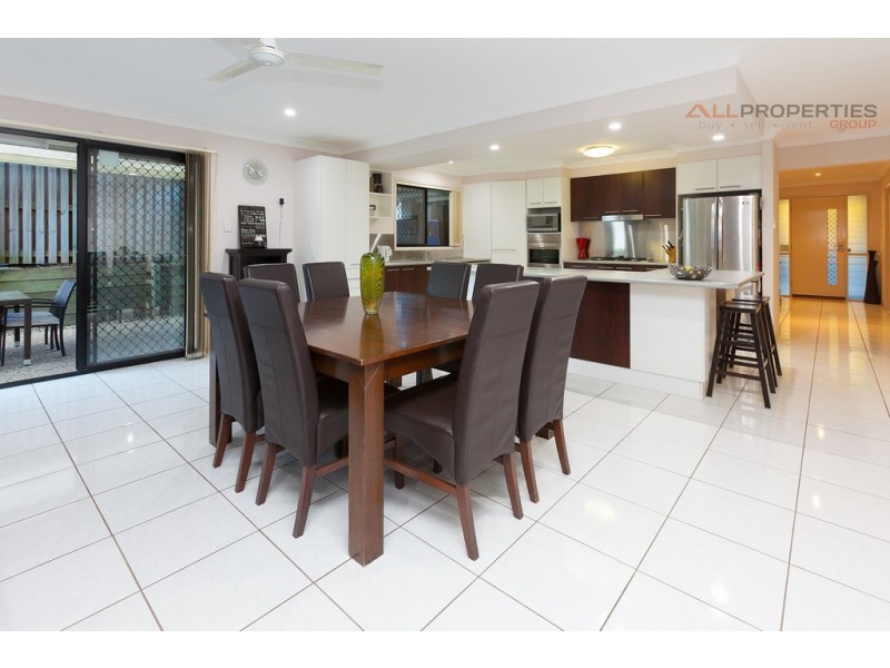 28 Vincent St, Calamvale QLD 4116