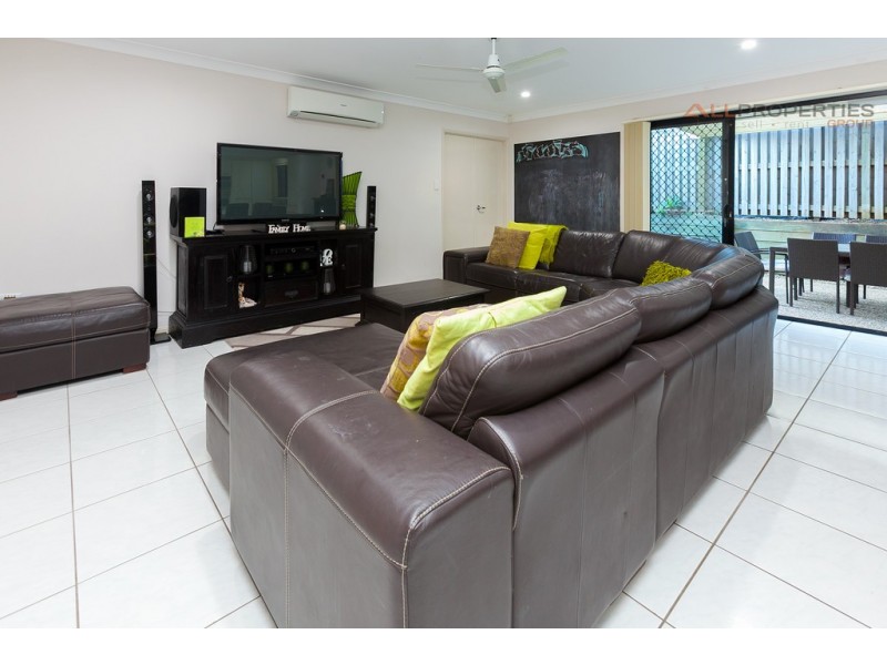 28 Vincent St, Calamvale QLD 4116