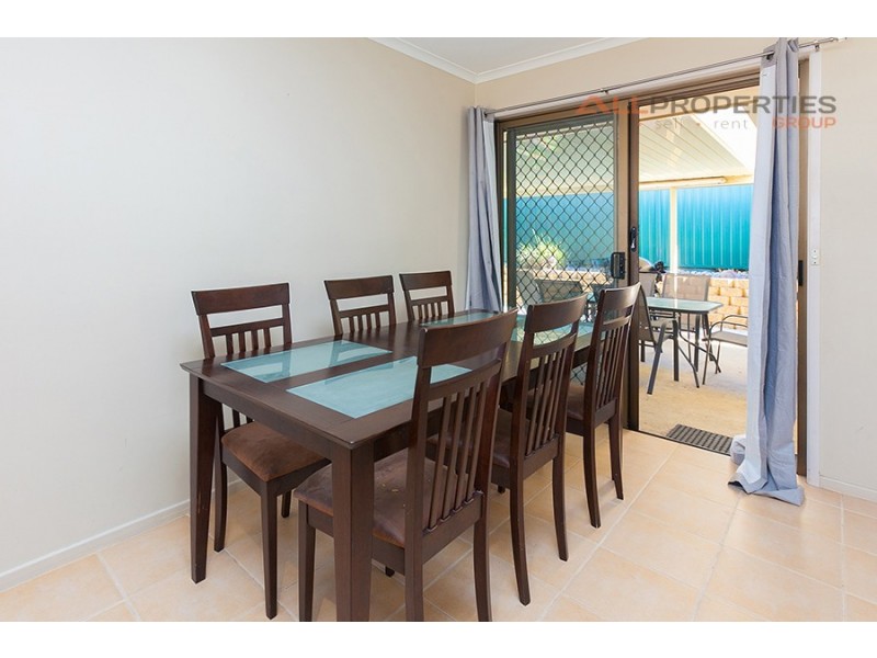 27 Dorachus Drive, Regents Park QLD 4118