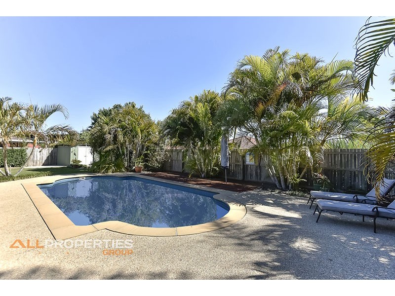 11 Inverary Place, Parkinson QLD 4115