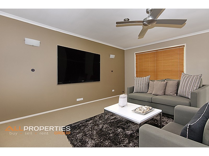 11 Inverary Place, Parkinson QLD 4115