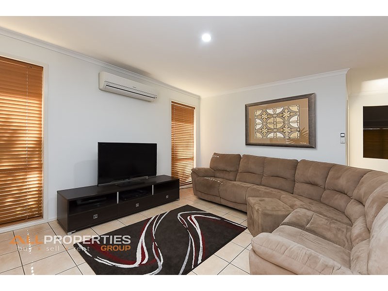 11 Inverary Place, Parkinson QLD 4115